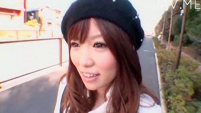 年轻日本少女准备迎接威猛大叔的硬汉冲击