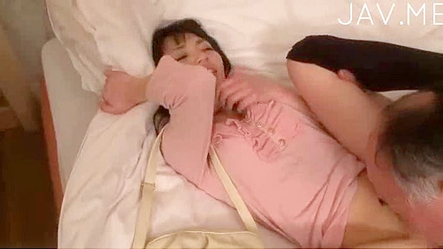 性感美女猛吸硬屌，野蛮干爽高潮迭起