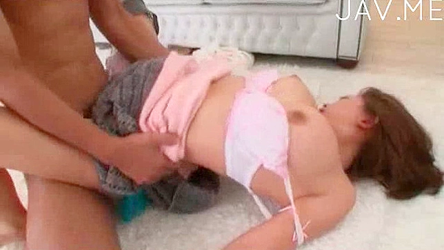 性感美女被根粗大的黑屌狠狠地操了