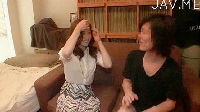 性感美女等待男友进行激烈的性爱体验