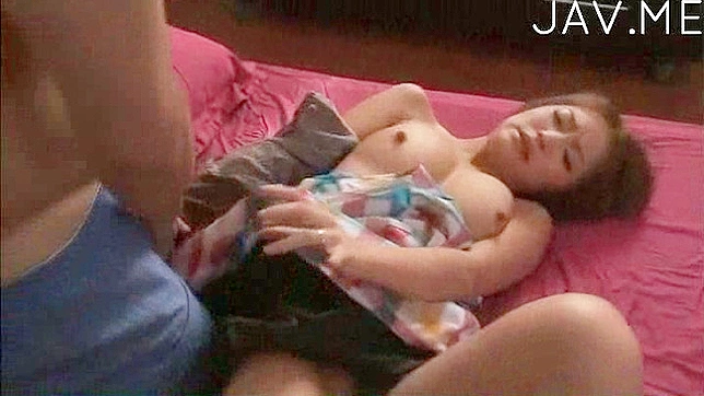 日本主妇体验狂野激情性爱历程