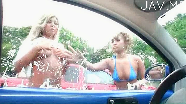 户外激情：几位美女共用一根大屌吸吮戏耍