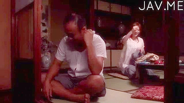 性感素人自摸胸部并激烈摩擦私处