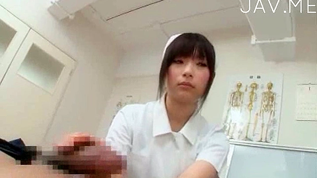 苗条美女准备好迎接激烈的阴道撞击了