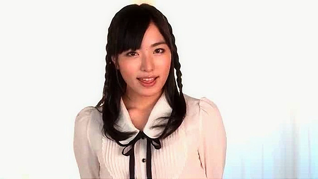 甜美性感少女享受口交后吞精的美妙滋味