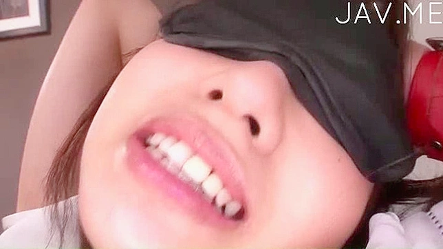 柔顺的日本妹子奉上刺激口交体验