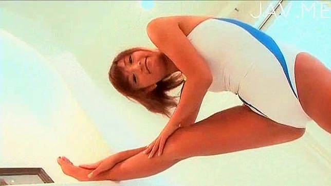 温顺的日本女孩渴望狂野激情体验