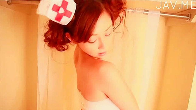 独自沐浴的性感美女被加入并猛烈撞击