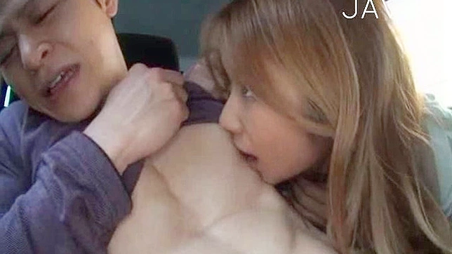 大奶美女爱吹箫并享受被扩阴的快感