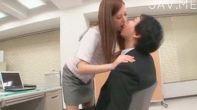 日本妹子用湿漉漉的口交迷倒饥渴猛男