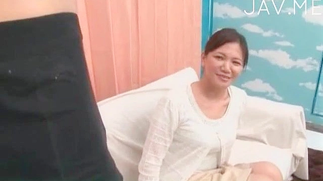 亚洲女郎准备就绪，被猛力深入撞击