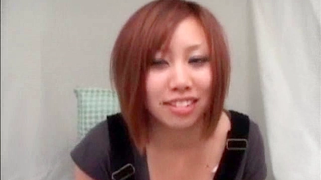 性感美女诱惑脱衣准备一场震撼的做爱体验