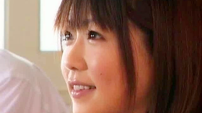 性感美女被朋友拍摄吸吮男朋友的奶头