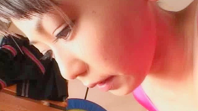 身材丰满大腿肉感十足的美女激烈做爱快活至极