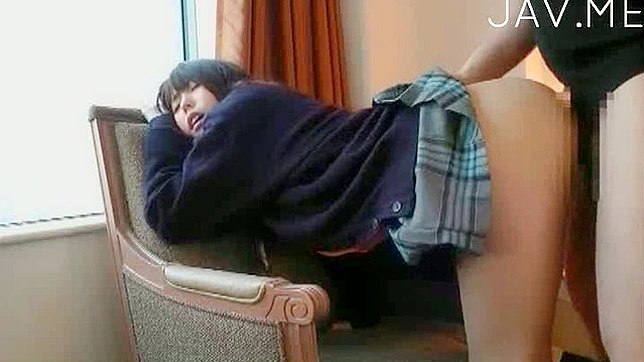 日本女学生体验美妙的后入式性爱感受