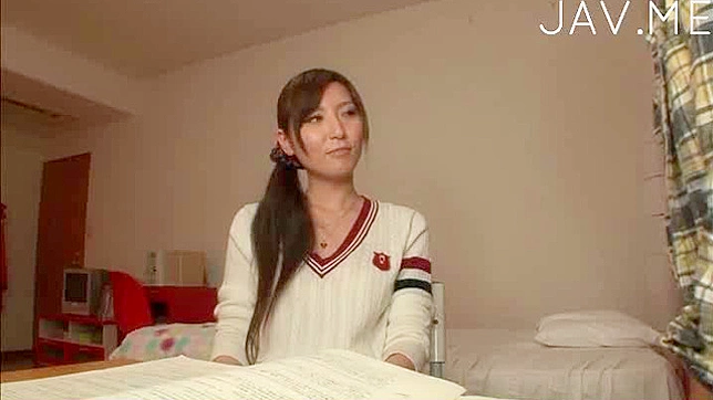 可爱日本少女裙下诱惑的群交体验
