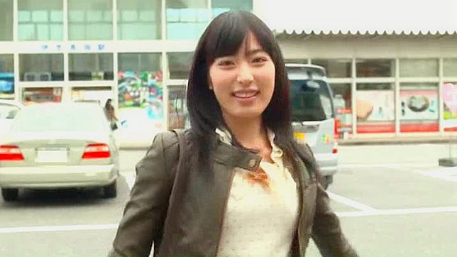 火爆亚洲模特展示她惊人的身材和迷人大奶子