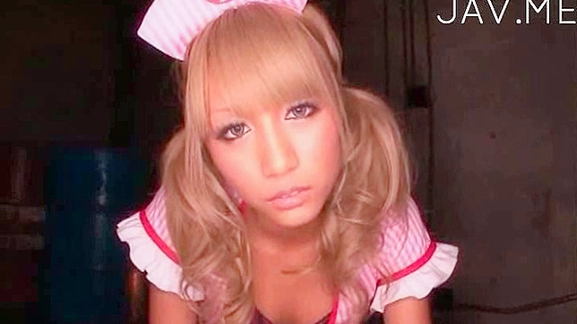 性感亚洲女仆室内深情口交壮硕巨根