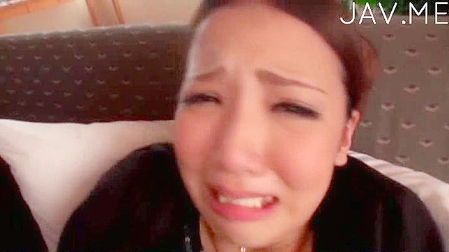 穿着丝袜的日本娃娃正在口交表现非凡