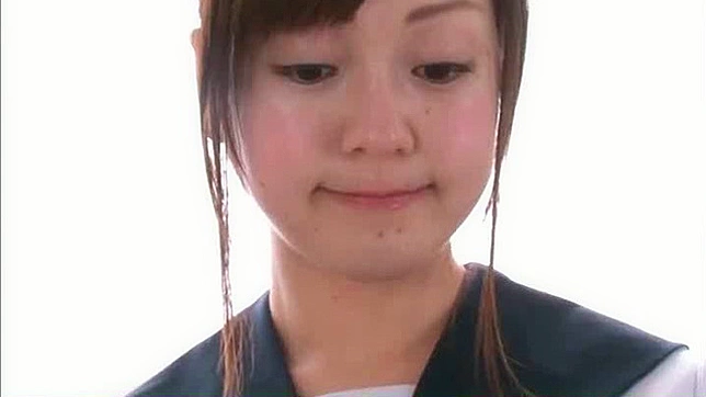 可爱的色情场景与充满欲望的日本女学生