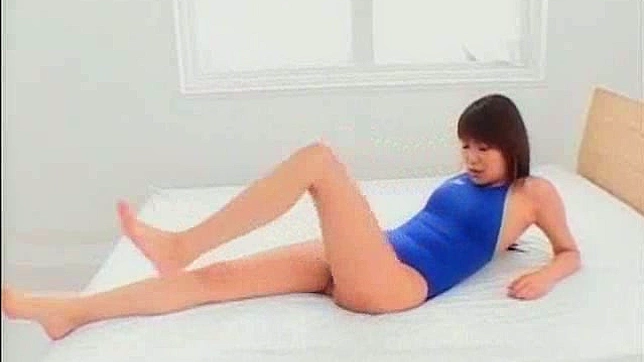 饥渴的日本美女对壮男硬挺的大棒无法满足