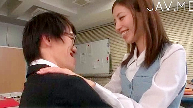 日本办公室渴望狂野欢愉体验