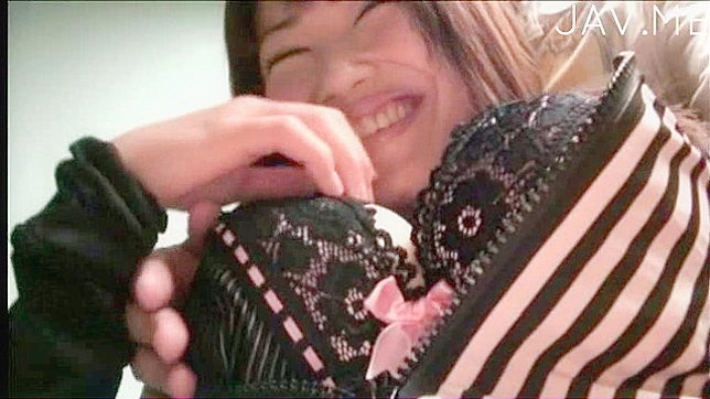 大胸日本甜心的火热阴道愉悦体验