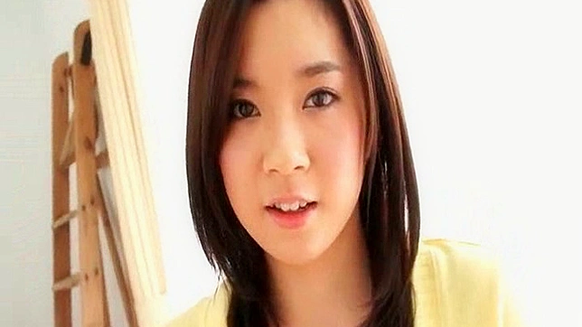 甜美可爱的日本少女自慰时对性的渴望