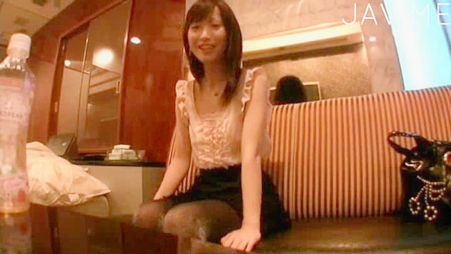日女在浴室为男友口交侍奉爱液满溢