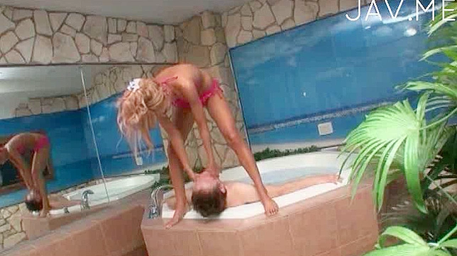 业余的日本美女正在给很棒口交体验