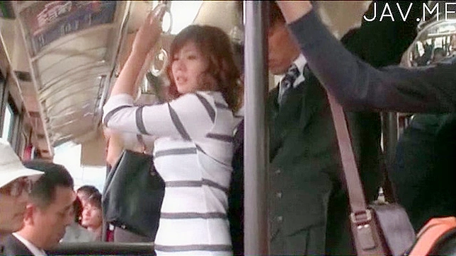 日本女孩在公交车上的激情性爱遭遇