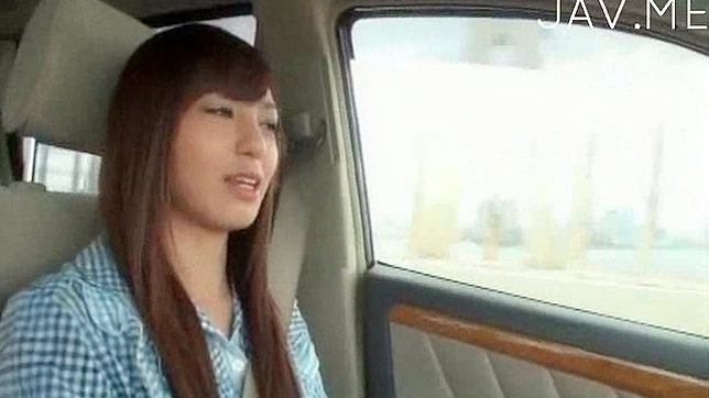 调皮少女爱挑逗，镜头前展露娇嫩蜜穴