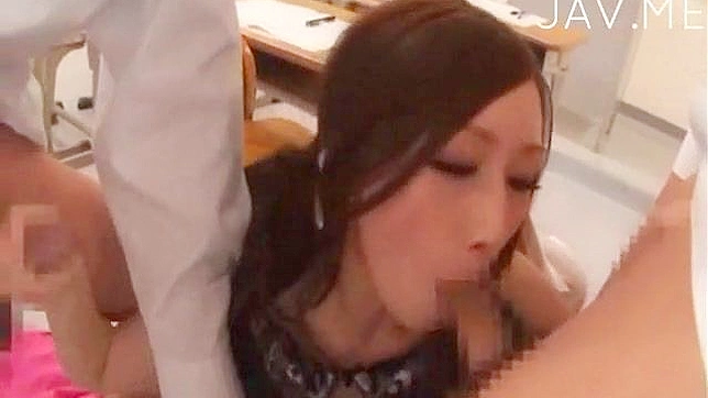 丰满女士的双倍硬汉激情体验
