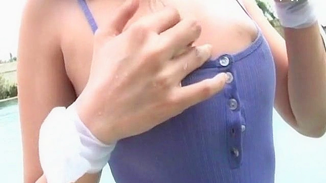 可爱宝贝展示她的诱人魅力