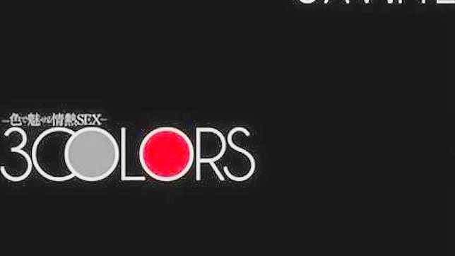 情人用油抚摸女友的私处自慰