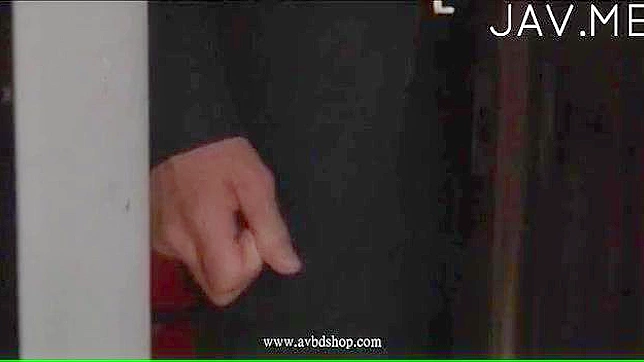 性感红内衣手铐辣妹骑乘激情操做