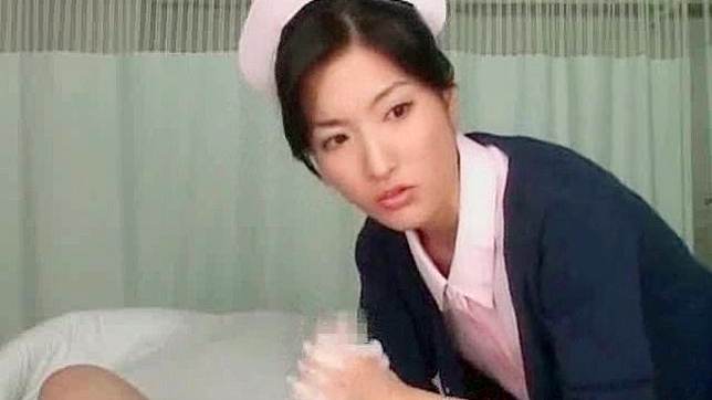 娇妻恳求老公舔弄并猛操她湿漉潺的蜜穴