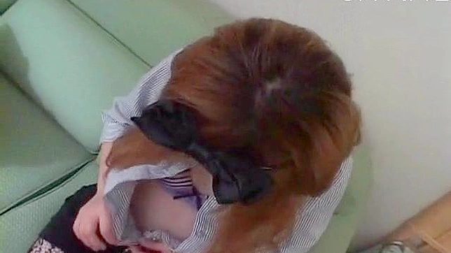 甜美小妞口交大活塞后被猛力操翻天