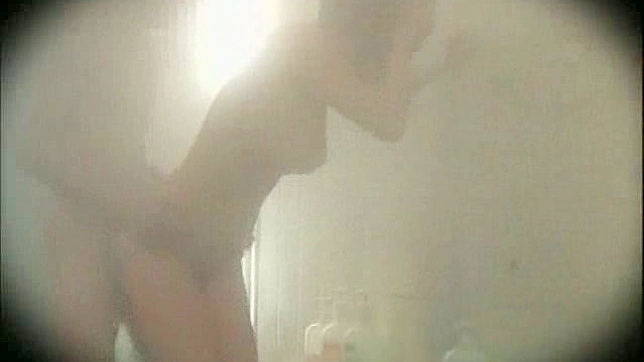 热水澡时对性感美女的激烈插入体验