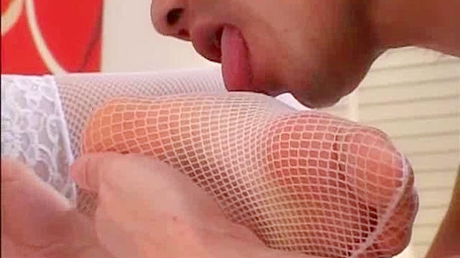 丰满少女渴望令人震撼的后入式激情交媾