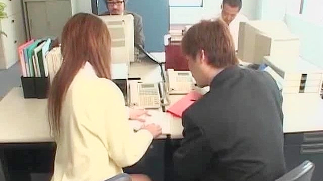 可爱的学生会喜欢与她的新老师发生关系。