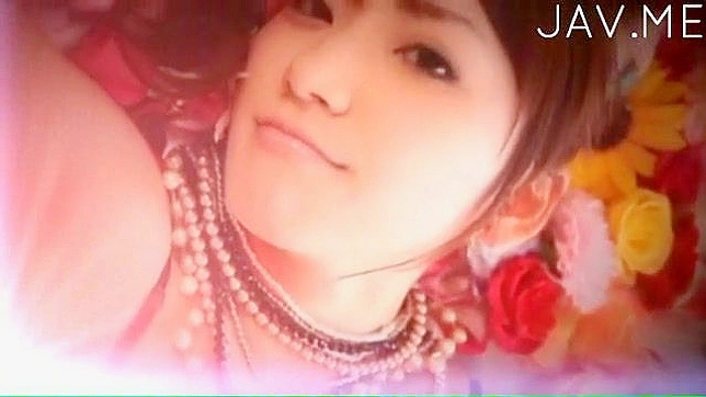 性感宝贝以裸体魅惑众人，直播激情做爱