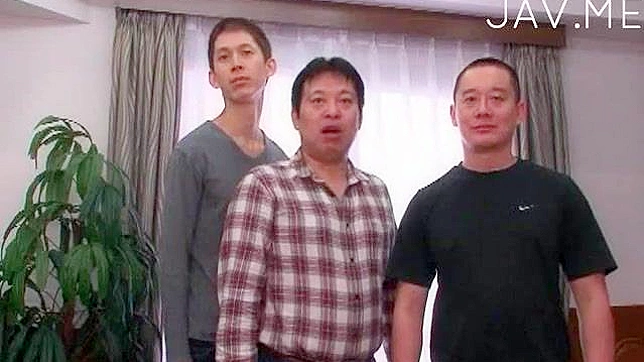 与丰满日本女的激烈群交体验