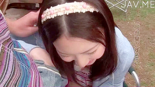 激烈狂野地抠弄可爱亚洲妹子毛茸茸的阴道