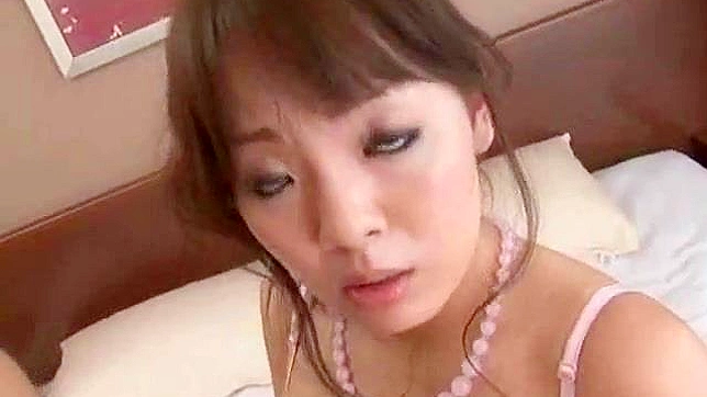 大胸亚洲妹子享受狂野的阴道狂欢塞入体验