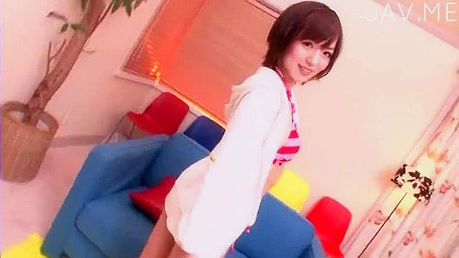 业余女郎被壮硕阳具征服并喷射高潮
