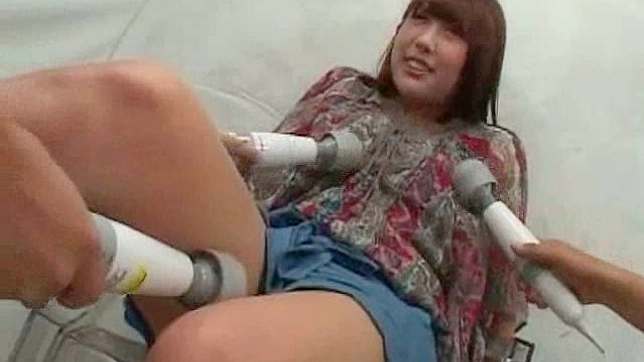 迷人女郎在激烈性爱中呻吟不止