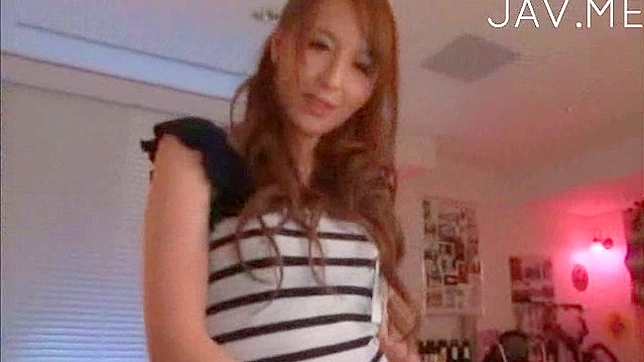 炽热美女被驱动至狂喜喷发的高潮体验