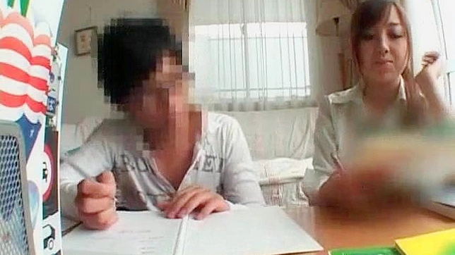 性感莫妮卡诱惑同事 后入猛烈做爱