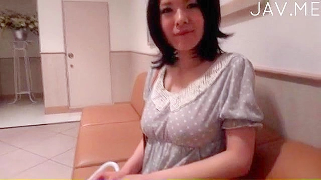 Ty Minka跪地乞求高潮，爱这种姿势